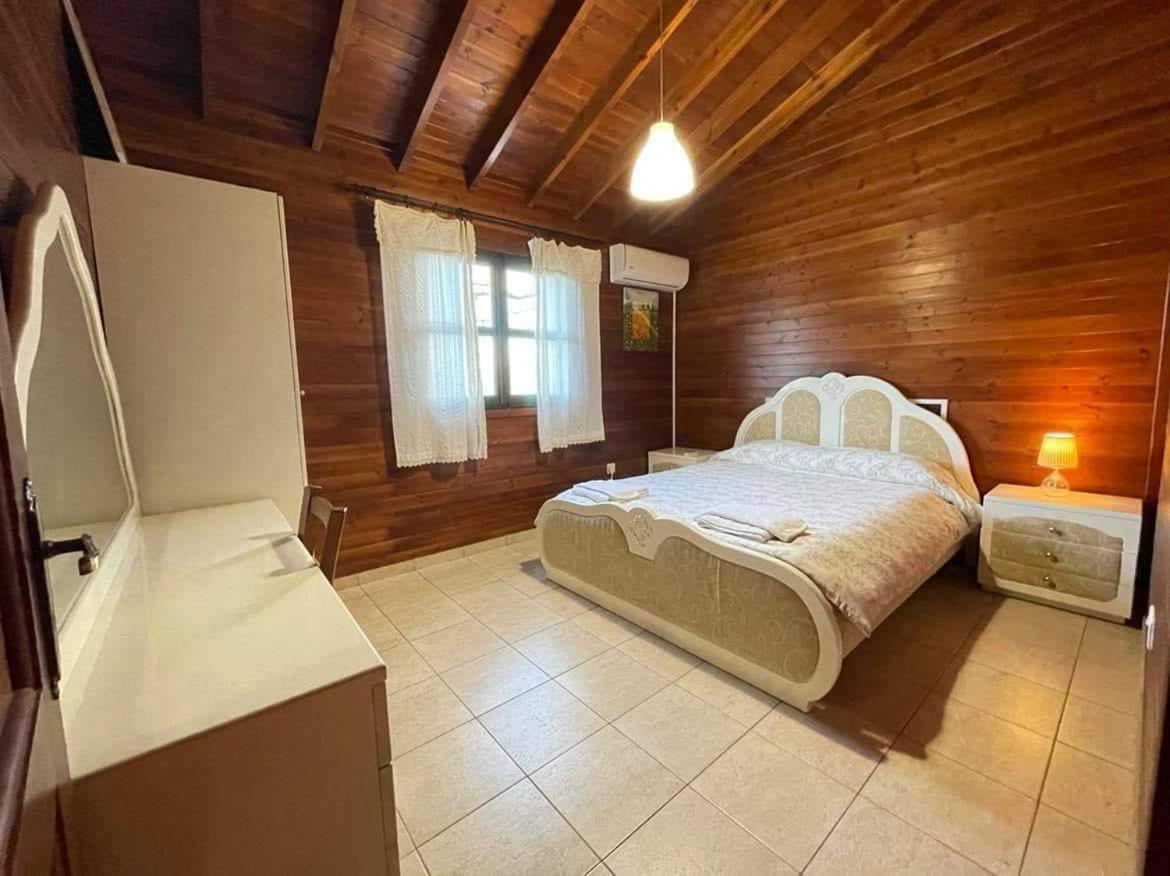 Villa Koilani Village House